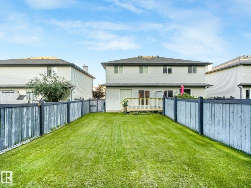 Backyard - 1142 Barnes Way Sw, Edmonton, AB - Outdoor With Backyard