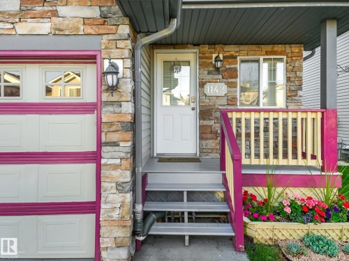1142 Barnes Way Sw, Edmonton, AB - Outdoor
