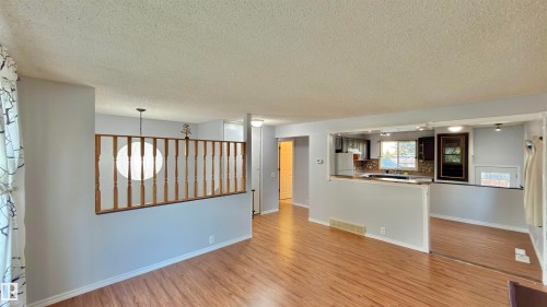 3520 17B Avenue Nw, Edmonton, AB - Indoor Photo Showing Other Room