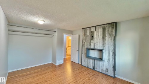 3520 17B Avenue Nw, Edmonton, AB - Indoor Photo Showing Other Room