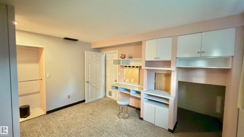 3520 17B Avenue Nw, Edmonton, AB - Indoor Photo Showing Other Room