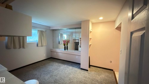 3520 17B Avenue Nw, Edmonton, AB - Indoor Photo Showing Other Room