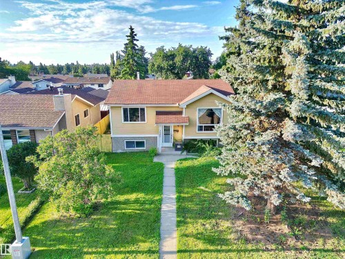 3520 17B Avenue Nw, Edmonton, AB - Outdoor