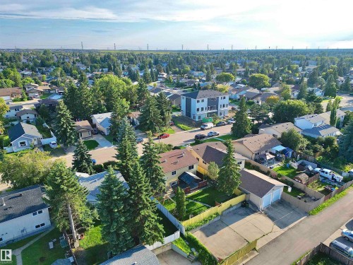 3520 17B Avenue Nw, Edmonton, AB - Outdoor With View