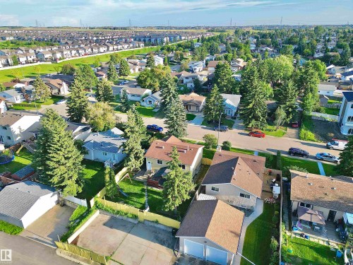 3520 17B Avenue Nw, Edmonton, AB - Outdoor With View