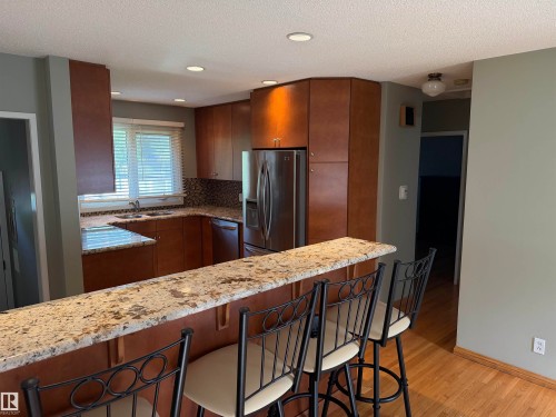 12124 51 Street Nw, Edmonton, AB - Indoor Photo Showing Kitchen With Stainless Steel Kitchen