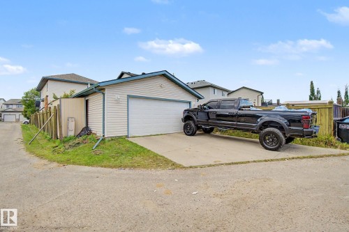 15727 141 Street Nw, Edmonton, AB - Outdoor