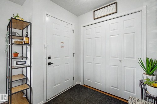 15727 141 Street Nw, Edmonton, AB - Indoor Photo Showing Other Room