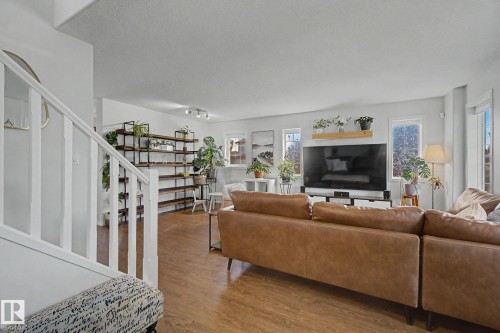 15727 141 Street Nw, Edmonton, AB - Indoor Photo Showing Living Room