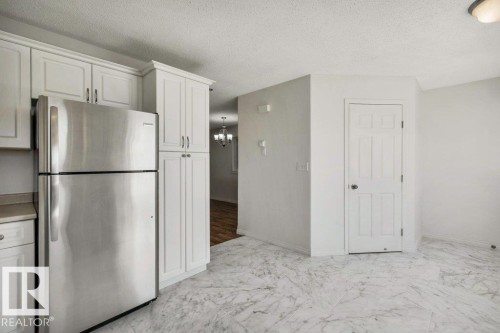11128 132 Street Nw, Edmonton, AB - Indoor Photo Showing Kitchen