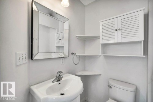 11128 132 Street Nw, Edmonton, AB - Indoor Photo Showing Bathroom