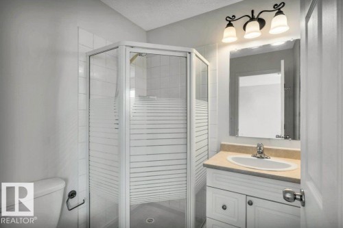 11128 132 Street Nw, Edmonton, AB - Indoor Photo Showing Bathroom