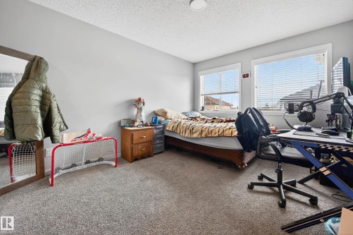 2317 158A Street Sw, Edmonton, AB - Indoor Photo Showing Bedroom