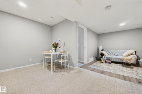 2317 158A Street Sw, Edmonton, AB - Indoor