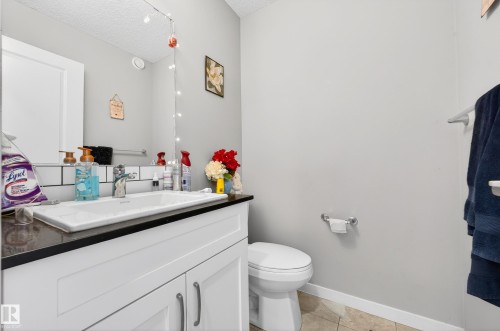 2317 158A Street Sw, Edmonton, AB - Indoor Photo Showing Bathroom