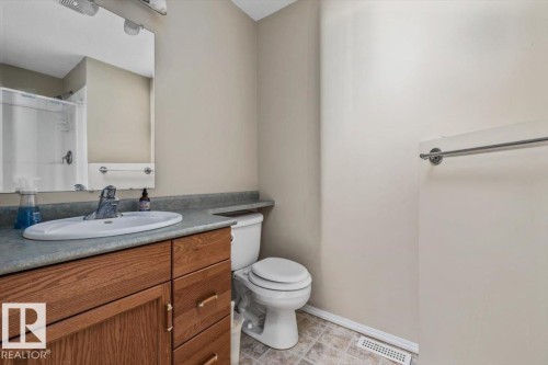 4423 56 Avenue, Lamont, AB - Indoor Photo Showing Bathroom