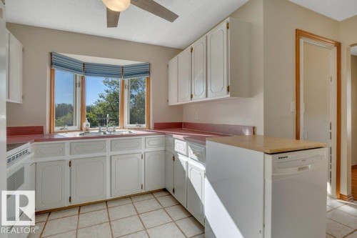 3506 44 Street, Leduc, AB - Indoor Photo Showing Kitchen With Double Sink
