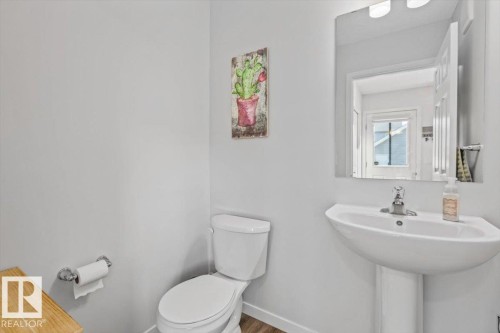 6259 176 Avenue Nw, Edmonton, AB - Indoor Photo Showing Bathroom