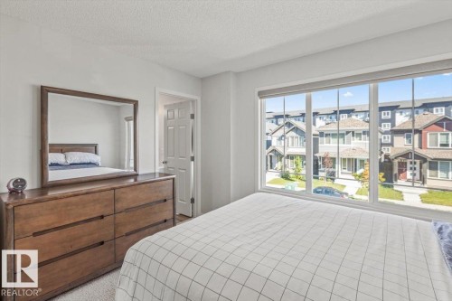6259 176 Avenue Nw, Edmonton, AB - Indoor Photo Showing Bedroom