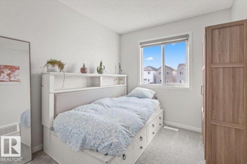 6259 176 Avenue Nw, Edmonton, AB - Indoor Photo Showing Bedroom