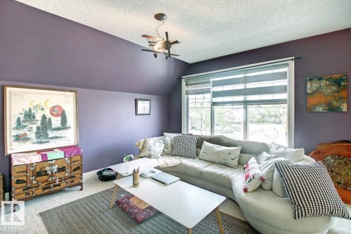 6175 Stinson Way Nw, Edmonton, AB - Indoor Photo Showing Living Room