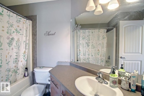 6175 Stinson Way Nw, Edmonton, AB - Indoor Photo Showing Bathroom