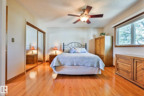 3764 30 Street Nw, Edmonton, AB - Indoor Photo Showing Bedroom