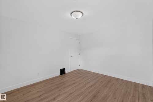 12306 95 Street Nw, Edmonton, AB - Indoor Photo Showing Other Room