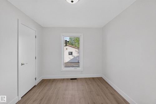12306 95 Street Nw, Edmonton, AB - Indoor Photo Showing Other Room