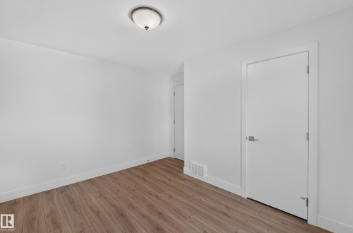 12306 95 Street Nw, Edmonton, AB - Indoor Photo Showing Other Room
