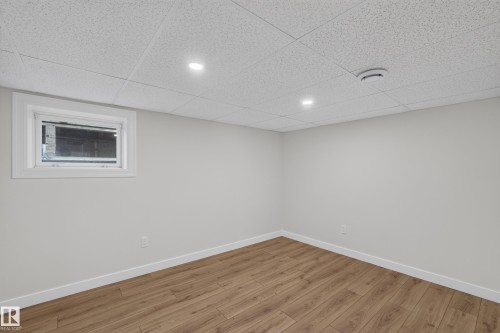 12306 95 Street Nw, Edmonton, AB - Indoor Photo Showing Other Room