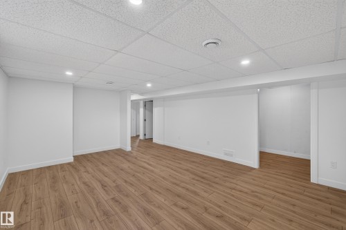 12306 95 Street Nw, Edmonton, AB - Indoor Photo Showing Other Room