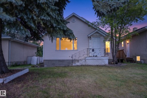 12306 95 Street Nw, Edmonton, AB - Outdoor