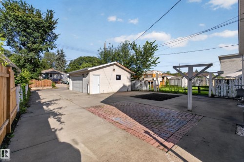 12306 95 Street Nw, Edmonton, AB - Outdoor