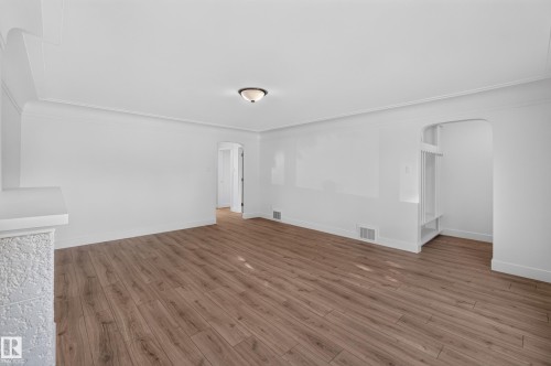 12306 95 Street Nw, Edmonton, AB - Indoor Photo Showing Other Room