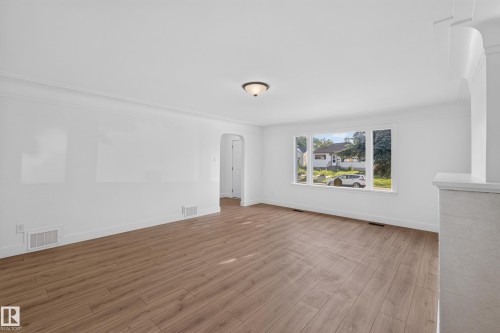 12306 95 Street Nw, Edmonton, AB - Indoor