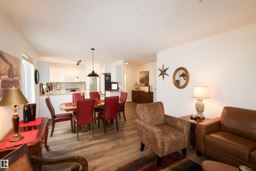 9826 100A Avenue, Morinville, AB - Indoor Photo Showing Living Room