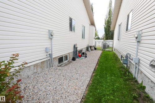 9826 100A Avenue, Morinville, AB - Outdoor With Exterior
