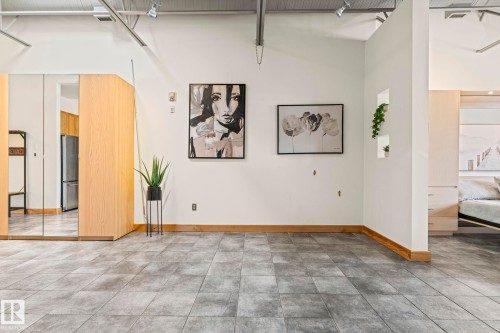 #205 10265 107 St Nw, Edmonton, AB - Indoor
