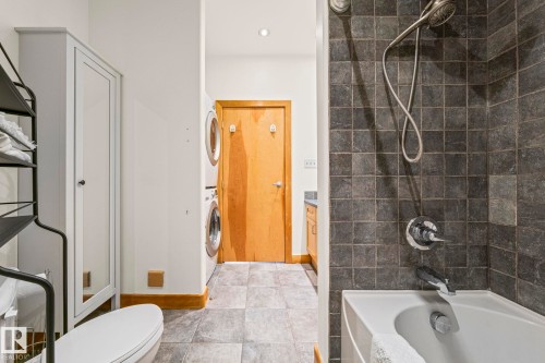 #205 10265 107 St Nw, Edmonton, AB - Indoor Photo Showing Bathroom