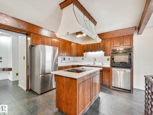 11056 166 Avenue Nw, Edmonton, AB - Indoor Photo Showing Kitchen