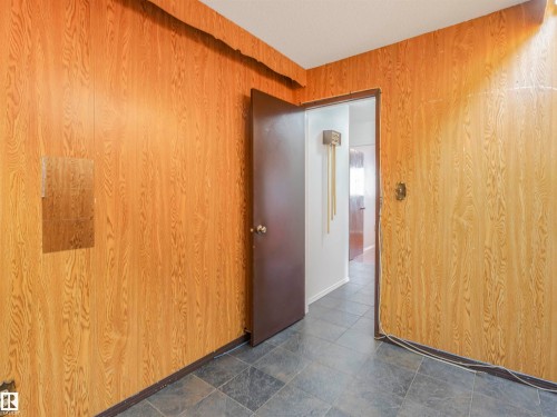 11056 166 Avenue Nw, Edmonton, AB - Indoor Photo Showing Other Room