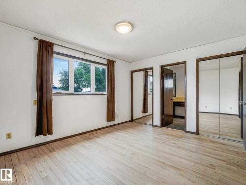 11056 166 Avenue Nw, Edmonton, AB - Indoor Photo Showing Other Room