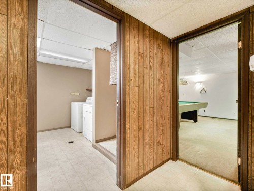 11056 166 Avenue Nw, Edmonton, AB - Indoor