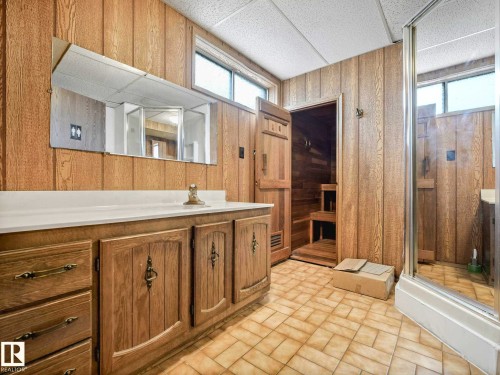 11056 166 Avenue Nw, Edmonton, AB - Indoor