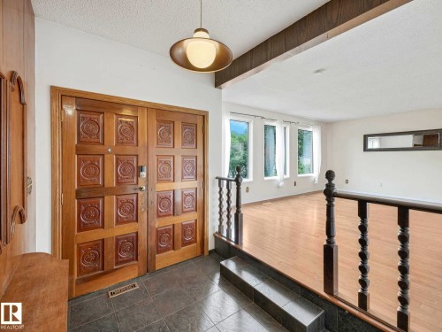 11056 166 Avenue Nw, Edmonton, AB - Indoor