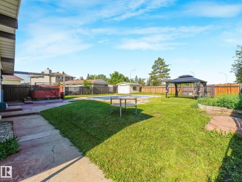 11056 166 Avenue Nw, Edmonton, AB - Outdoor With Backyard