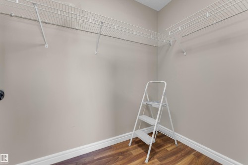 5608 17 Avenue Sw, Edmonton, AB - Indoor With Storage