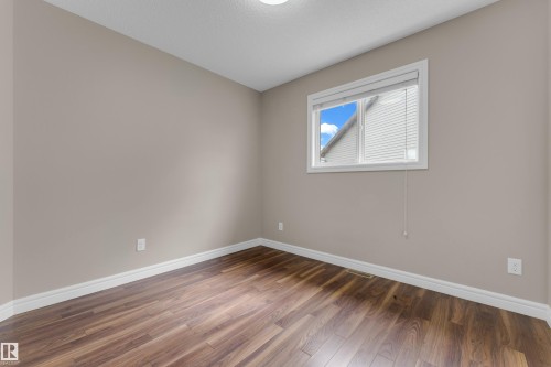 5608 17 Avenue Sw, Edmonton, AB - Indoor Photo Showing Other Room