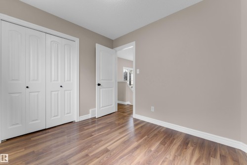 5608 17 Avenue Sw, Edmonton, AB - Indoor Photo Showing Other Room